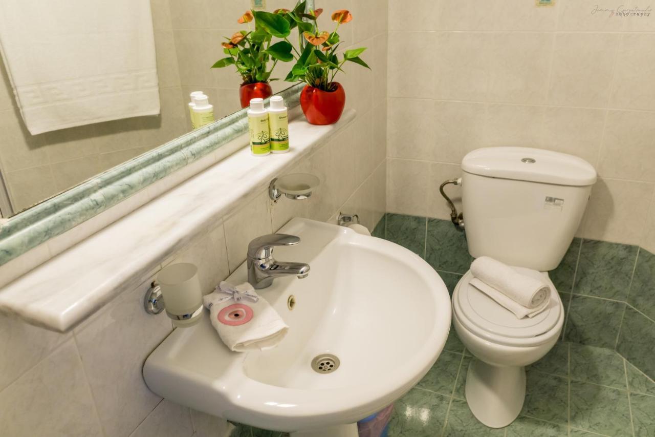 קרפאטוס Sotirios Apartments מראה חיצוני תמונה
